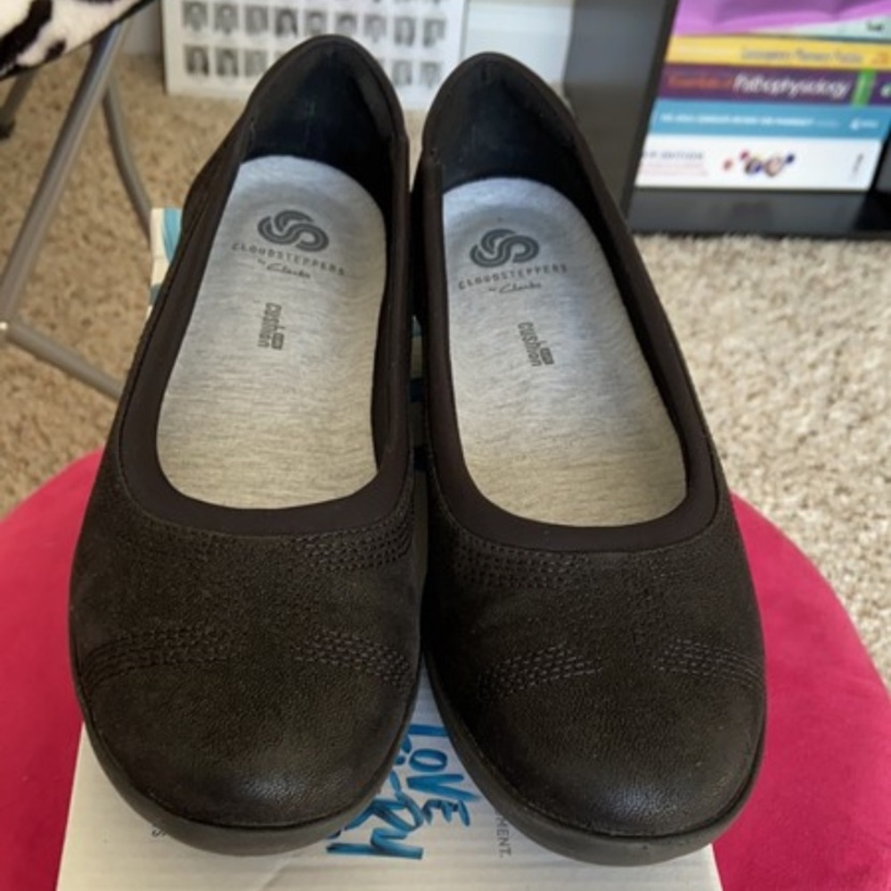 Clarks cloudstepper flats